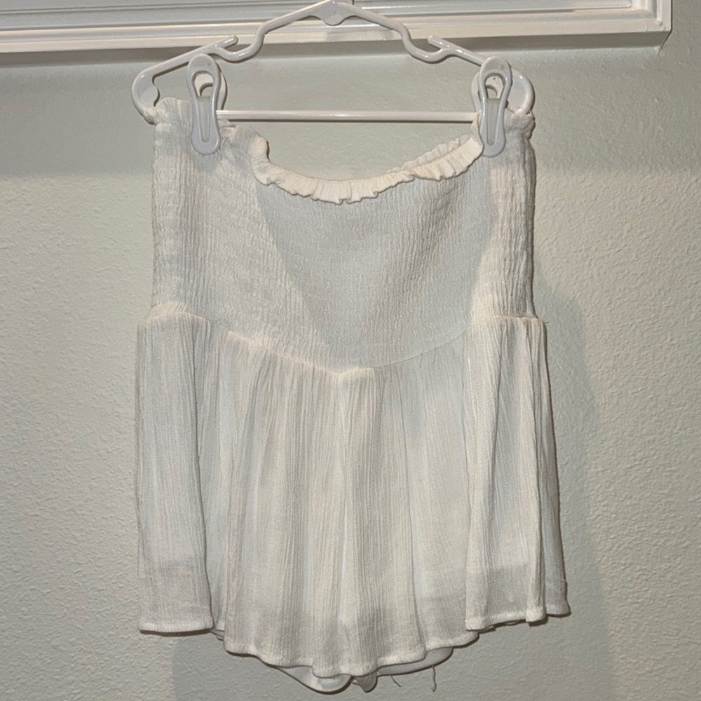 Chic White Mini Skort